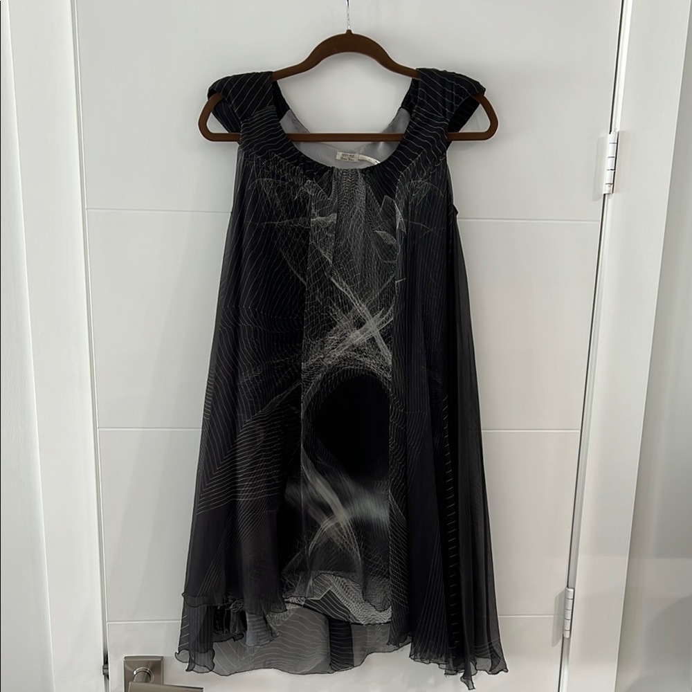 Black Sleeveless Scoop Neck Mini Sundress